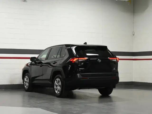 2024 Toyota RAV4 LE No Accident Radar Cruise Lane Assist Blind S - Photo 6