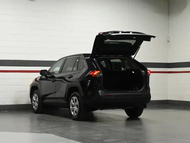 2024 Toyota RAV4 LE No Accident Radar Cruise Lane Assist Blind S - Photo 8