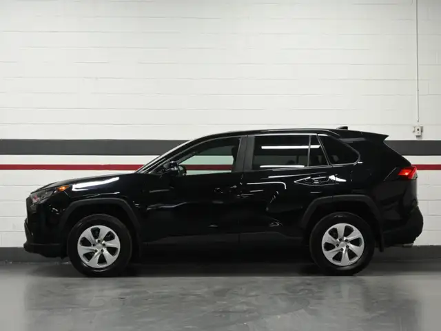 2024 Toyota RAV4 LE No Accident Radar Cruise Lane Assist Blind S - Photo 9