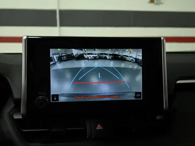 2024 Toyota RAV4 LE No Accident Radar Cruise Lane Assist Blind S - Photo 18