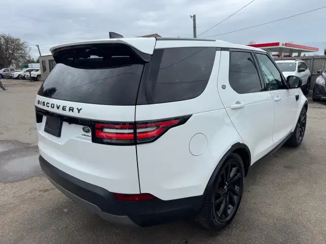 2017 Land Rover Discovery HSE, 7 PASSENGER, WELL SERVICED, LOADE - Photo 4
