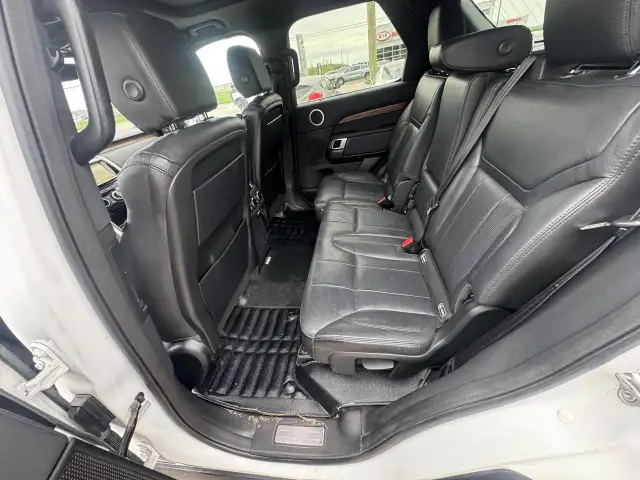 2017 Land Rover Discovery HSE, 7 PASSENGER, WELL SERVICED, LOADE - Photo 9