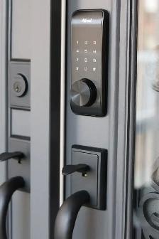 Etobicoke Locksmith The West Mall -Storefront Locks & Deadbolts