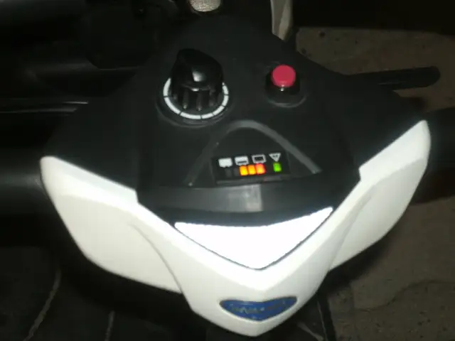 INVACARE COLIBRI MOBILITY SCOOTER - Photo 2