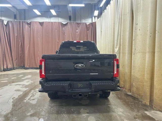 2026 FORD F-350 Super Duty Lariat - Photo 5