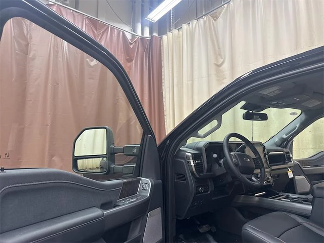 2026 FORD F-350 Super Duty Lariat - Photo 10