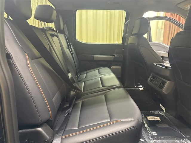 2026 FORD F-350 Super Duty Lariat - Photo 14