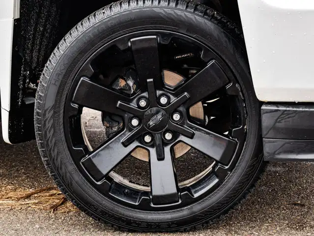 2017 Chevrolet Silverado 1500 LTZ 5.3L - Photo 6