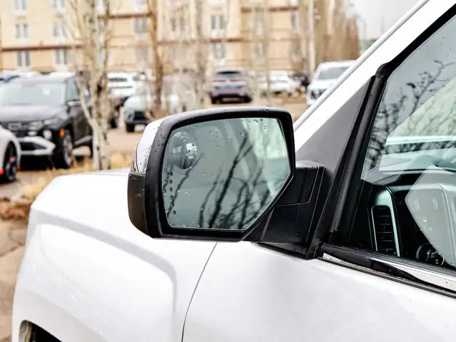 2017 Chevrolet Silverado 1500 LTZ 5.3L - Photo 7