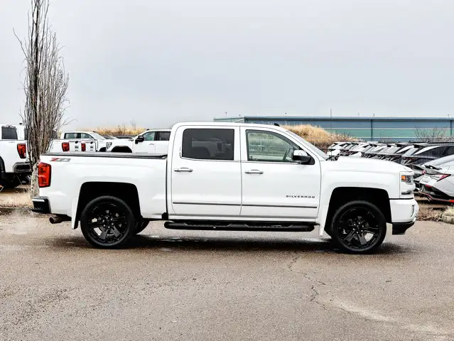 2017 Chevrolet Silverado 1500 LTZ 5.3L - Photo 14