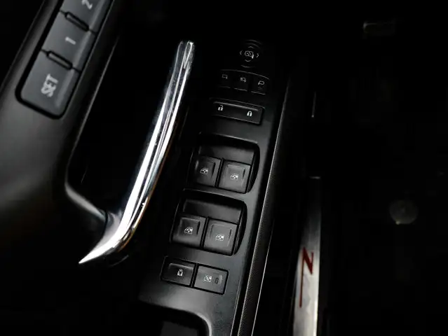 2017 Chevrolet Silverado 1500 LTZ 5.3L - Photo 18