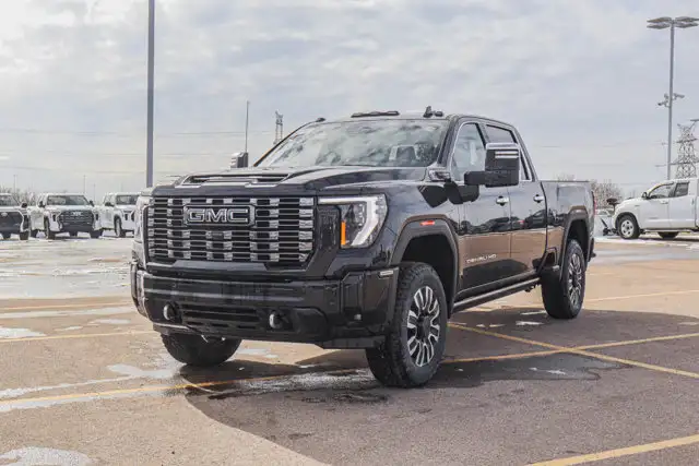 2026 GMC Sierra 3500HD Denali Ultimate - Photo 4