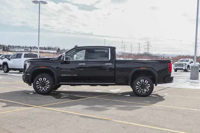 2026 GMC Sierra 3500HD Denali Ultimate - Photo 5