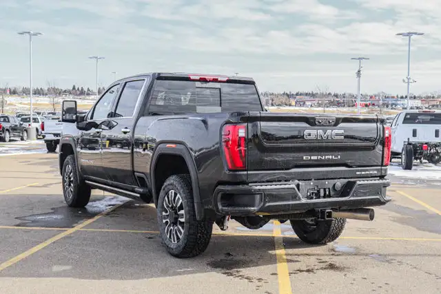 2026 GMC Sierra 3500HD Denali Ultimate - Photo 6