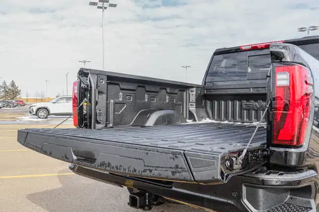 2026 GMC Sierra 3500HD Denali Ultimate - Photo 8