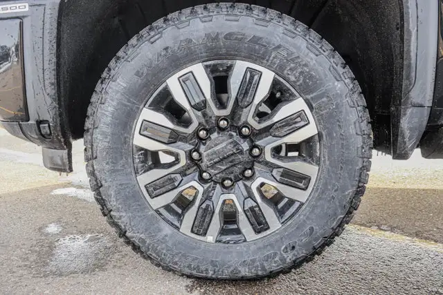 2026 GMC Sierra 3500HD Denali Ultimate - Photo 13