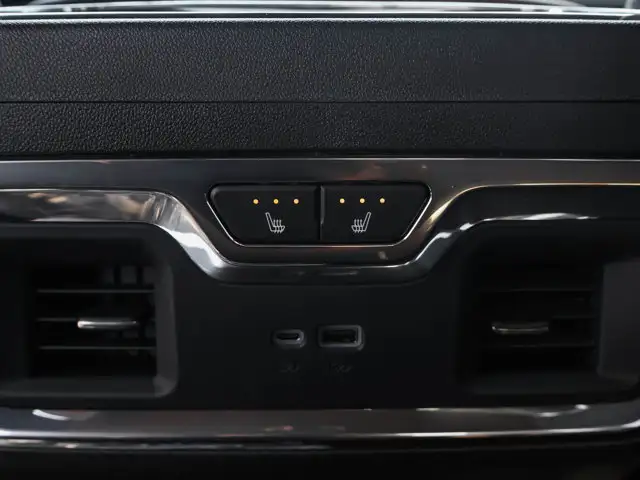 2026 GMC Sierra 3500HD Denali Ultimate - Photo 32