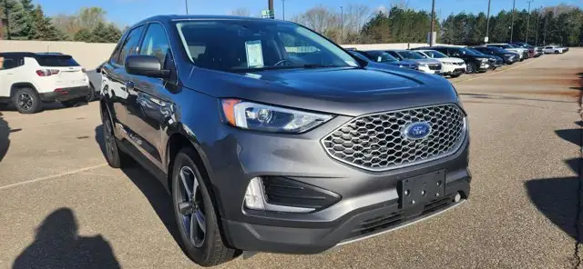 2023 Ford Edge SEL AWD | No Accidents | Heated Steering Wheel - Photo 4