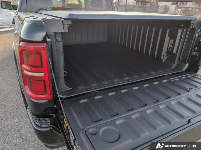 2026 Ram 1500 Limited | A/T Tires | 3M | Demo Special | Head-Up - Photo 16