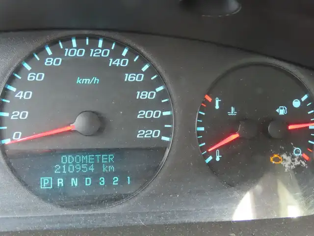 2011 Chevrolet Impala LS - Photo 10