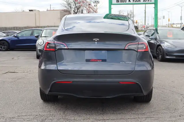 2022 Tesla Model Y - Photo 6