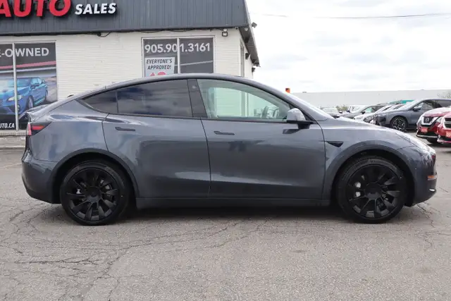 2022 Tesla Model Y - Photo 8