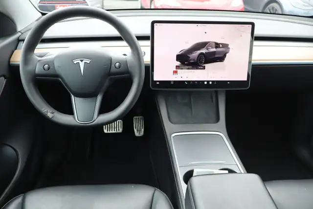 2022 Tesla Model Y - Photo 10