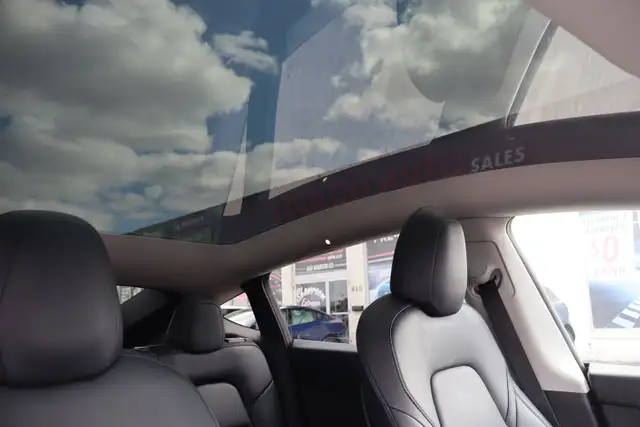 2022 Tesla Model Y - Photo 16