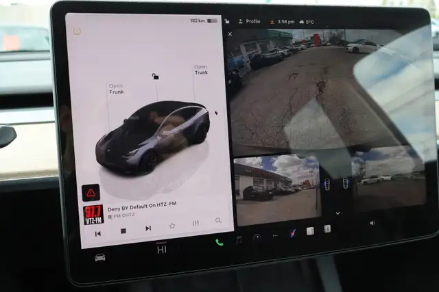 2022 Tesla Model Y - Photo 22