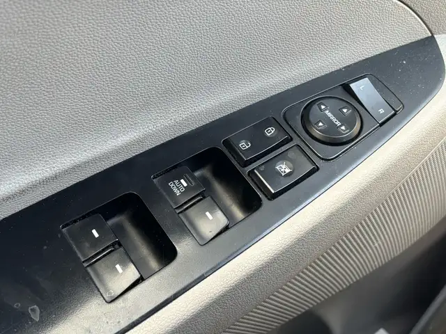 2017 Hyundai Tucson FWD 4dr 2.0L - Photo 14