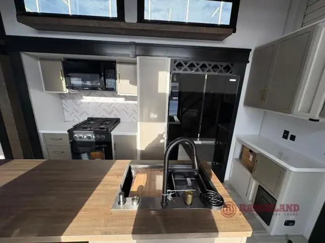 2026 Forest River RV Wildwood Heritage Glen ROOST43 - Photo 16