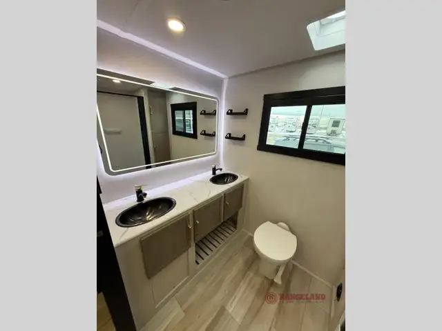 2026 Forest River RV Wildwood Heritage Glen Hyper-Lyte 24RBHL - Photo 13