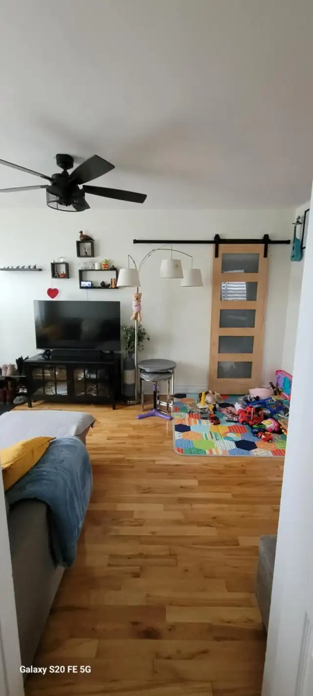 5½ à louer -  Rénové / 2 stationnements / Cour, etc. - Photo 3