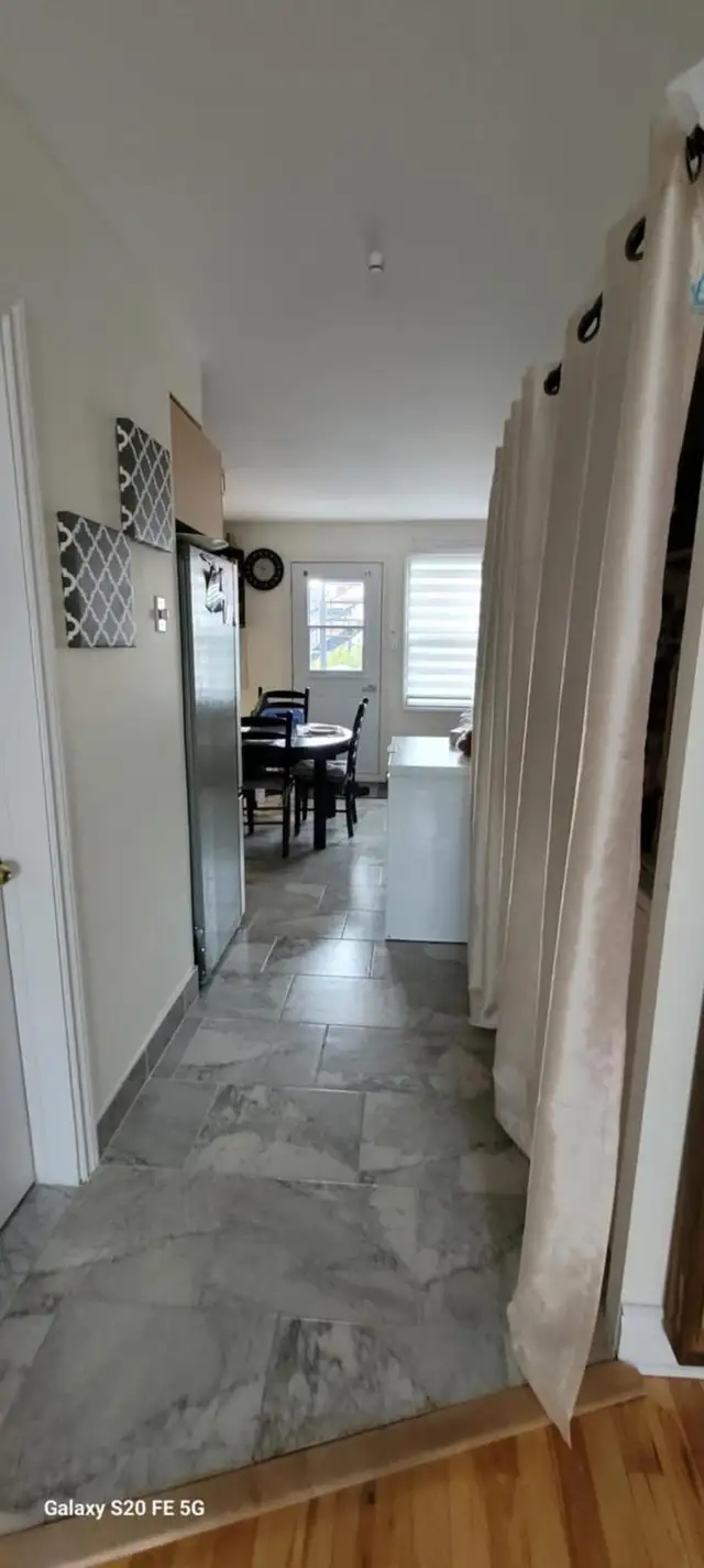 5½ à louer -  Rénové / 2 stationnements / Cour, etc. - Photo 4