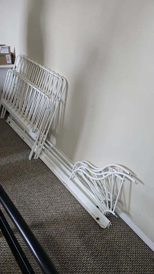 bed frames - Photo 3