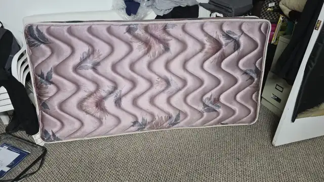 bed frames - Photo 7