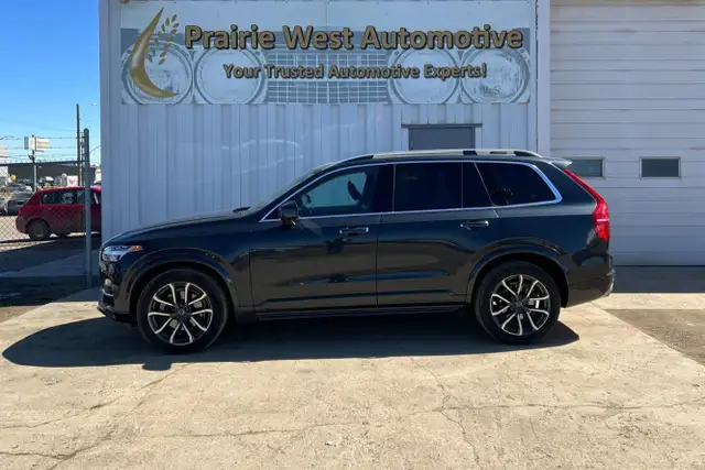 2016 Volvo XC90 T6 Momentum AWD - Photo 7