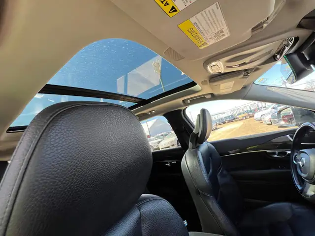 2016 Volvo XC90 T6 Momentum AWD - Photo 14