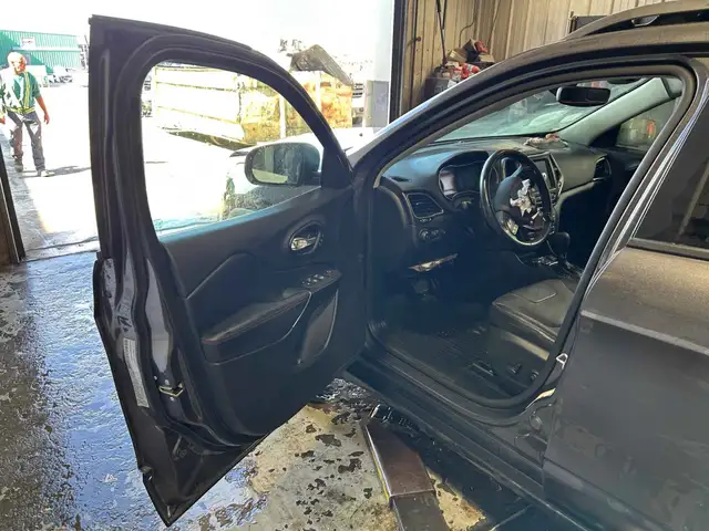 2021 Jeep Cherokee Trailhawk Elite - Photo 9