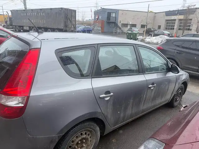 2012 Hyundai Elantra 2012 HYUNDAI  ELANTRA , MANUEL ( POUR LES P - Photo 3