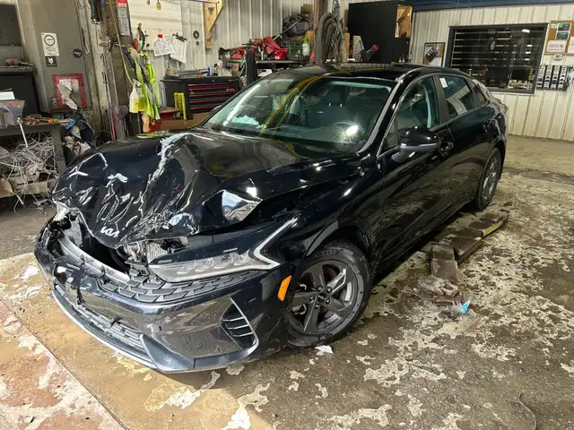 2024 Kia K5 BASE - Photo 2