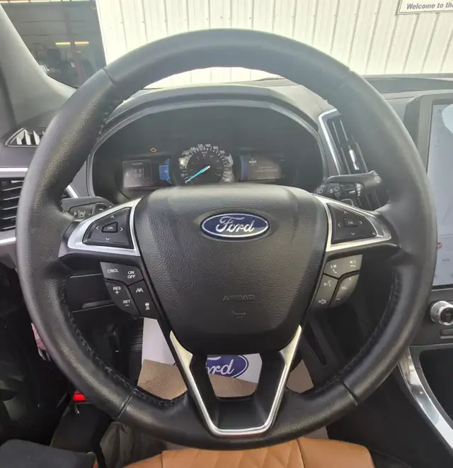 2024 Ford Edge Titanium - Photo 8