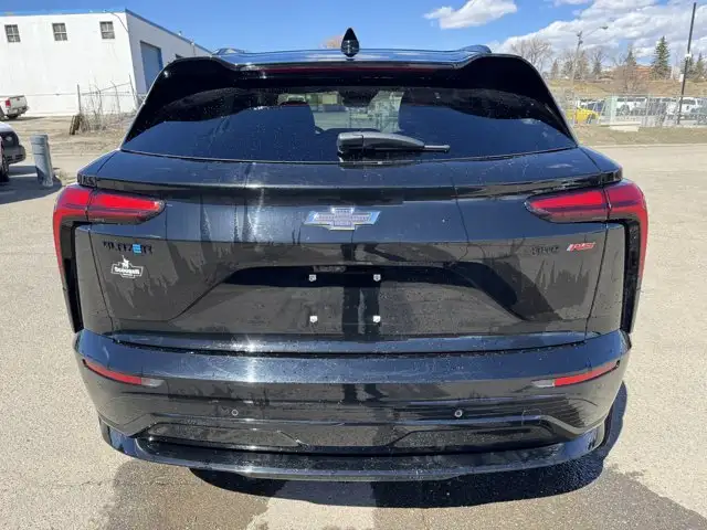 2024 Chevrolet Blazer EV eAWD RS | VENTED SEATS | HEATED WHEEL - Photo 4