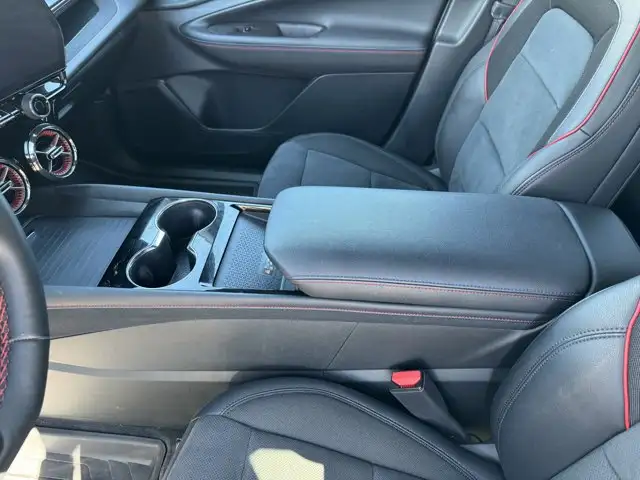 2024 Chevrolet Blazer EV eAWD RS | VENTED SEATS | HEATED WHEEL - Photo 37