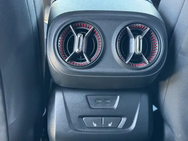 2024 Chevrolet Blazer EV eAWD RS | VENTED SEATS | HEATED WHEEL - Photo 46