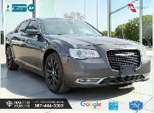 2018 Chrysler 300 Touring AWD - Leather - Keyless Entry - Photo 5
