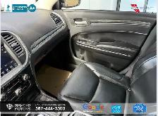 2018 Chrysler 300 Touring AWD - Leather - Keyless Entry - Photo 11