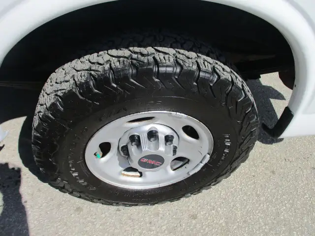 2015 GMC Savana Cargo Van RWD 2500 135' - Photo 8