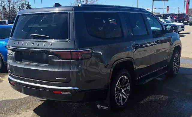 2022 Jeep Wagoneer Series III - Photo 5