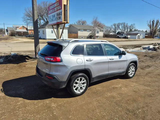 2018 Jeep Cherokee - Photo 2